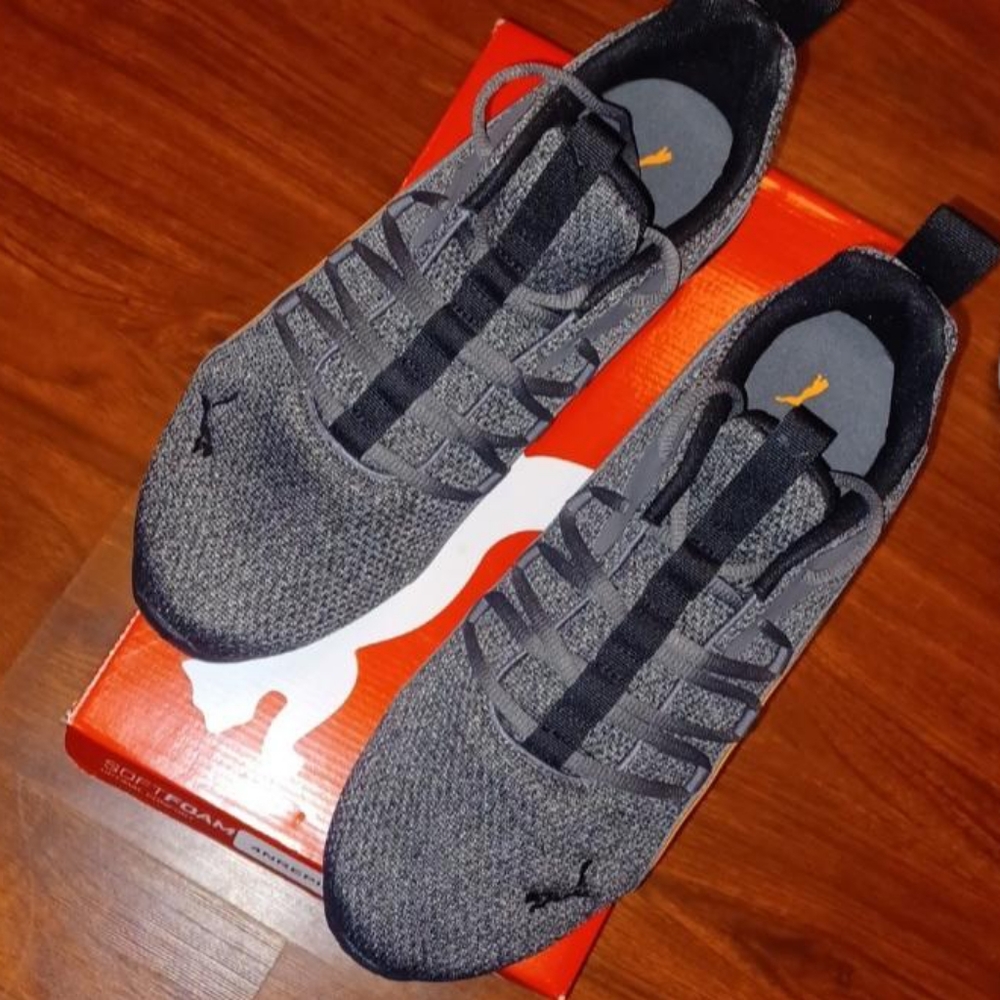 Puma sneakers NWT